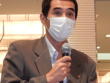 講演する嶋田理氏